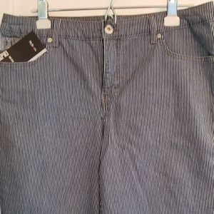 Style & Co Capri Mid rise Sz 14